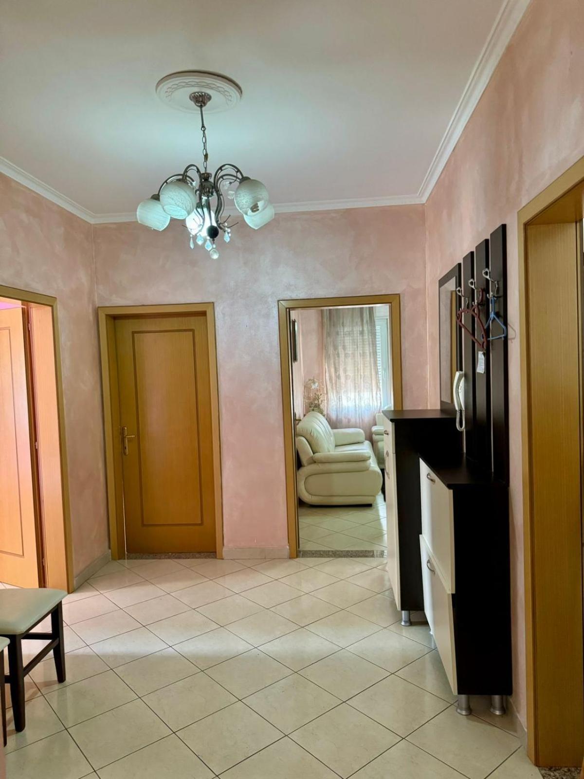 Lili'apartment * Szkodra